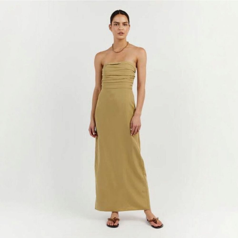 NWOT Dissh Shelby Strapless Ruched Smocked Bust Maxi Dress in Pistachio US 10